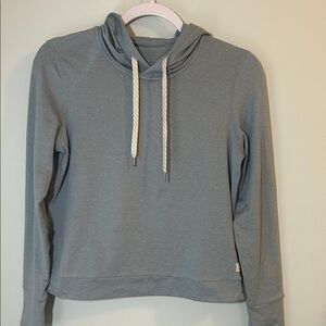 Vuori cropped hoodie in like new condition.